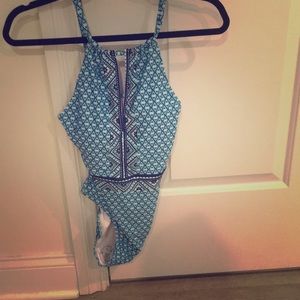 Cupshe one piece swimsuit, size small